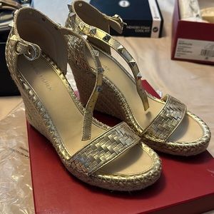 Mark fisher size 8 1/2 metallic gold wedges